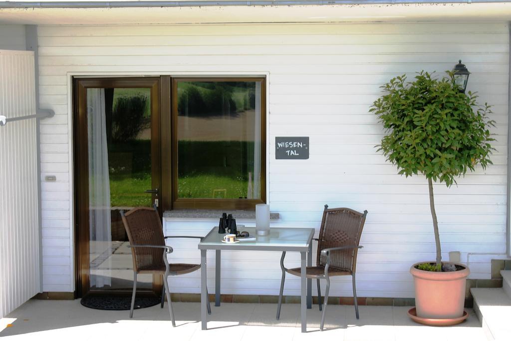 Ferienwohnungen Eifelblick Lutzerath Exterior foto